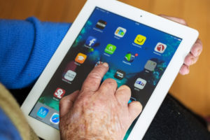 Best Apps for Senior Living Family Members